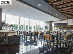 طاولة الطعام في أثاث المطاعم